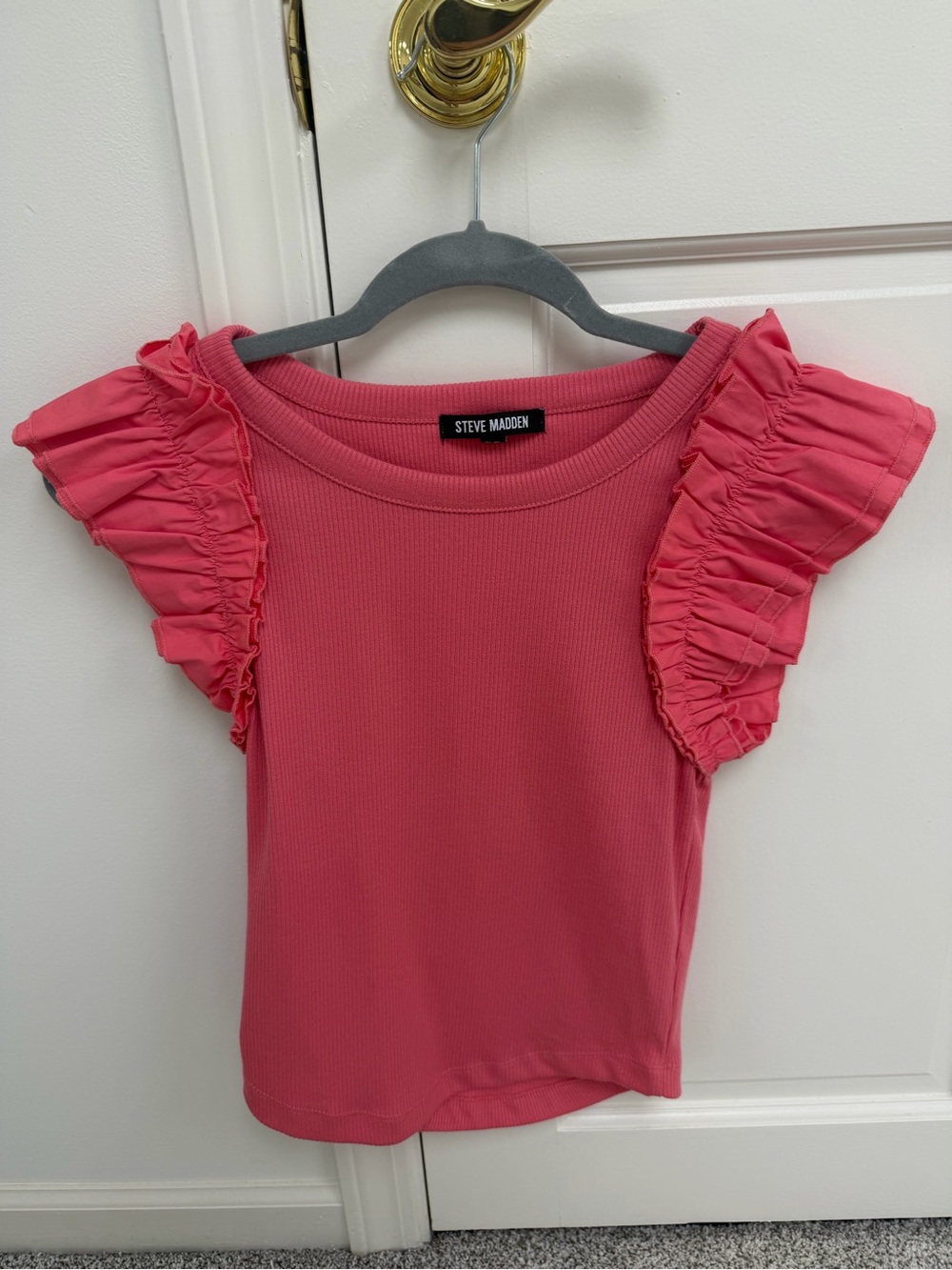 Steve Madden Coral Pink Ruffle Sleeve Top